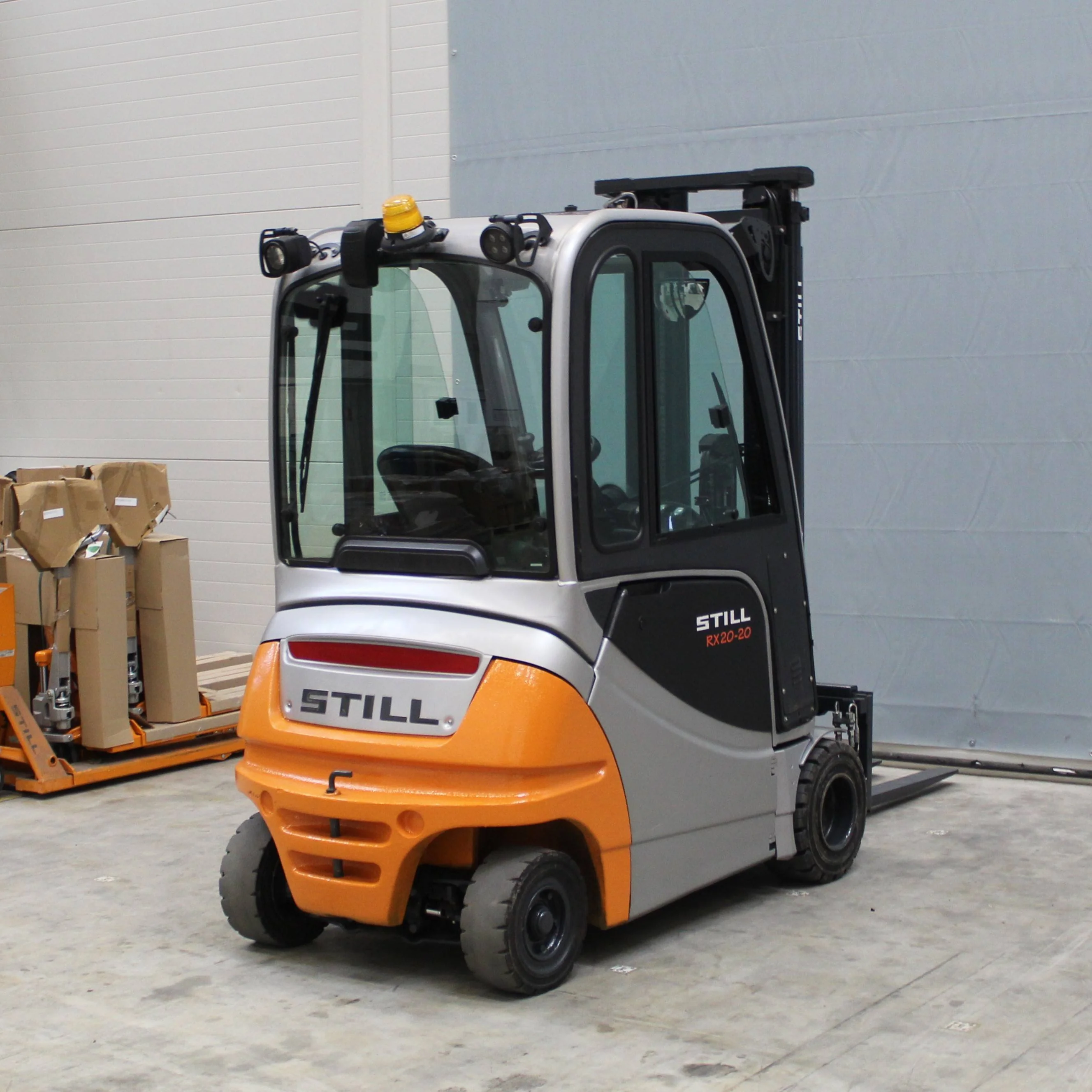 Stivuitor electric cu furci RX 20-20 P