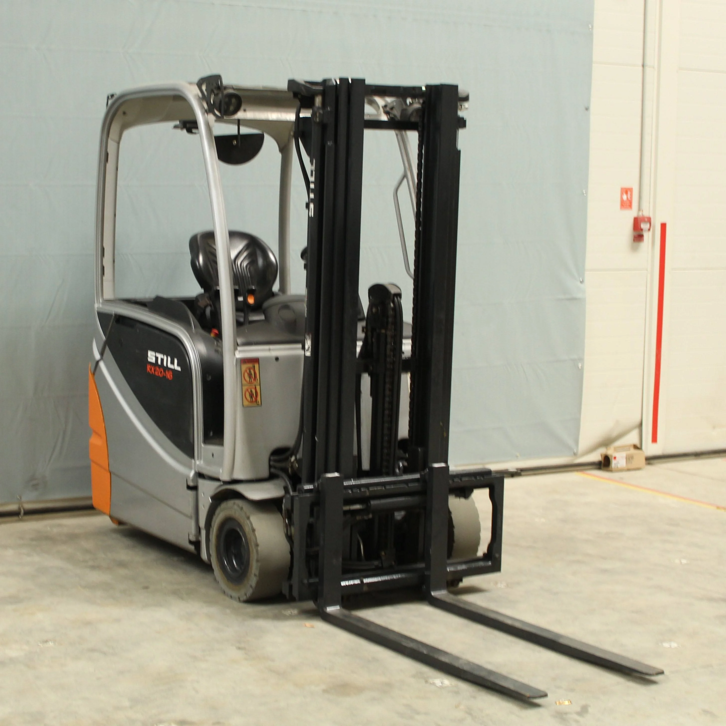 Stivuitor electric cu furci RX 20-16